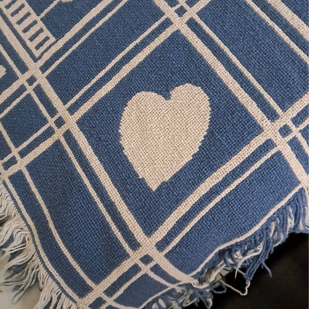 Cottagecore Blue Heart Woven Tapestry Throw Fringe Blanket Reversible Vtg - Picture 2 of 9